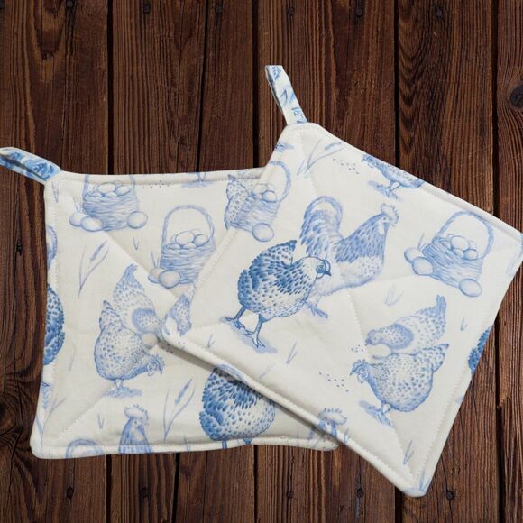 Handmade Quilted Potholder Reversible Chicken and Floral Hot Pad Set of 2 - Picture 3 of 4